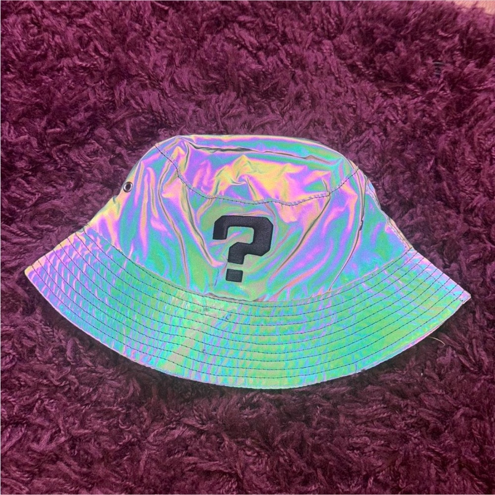 Tipper Reflective Holo Bucket Hat